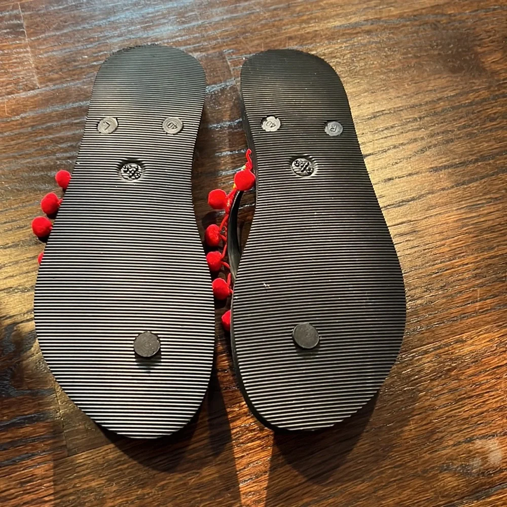 flip flops - Picture 3 of 3